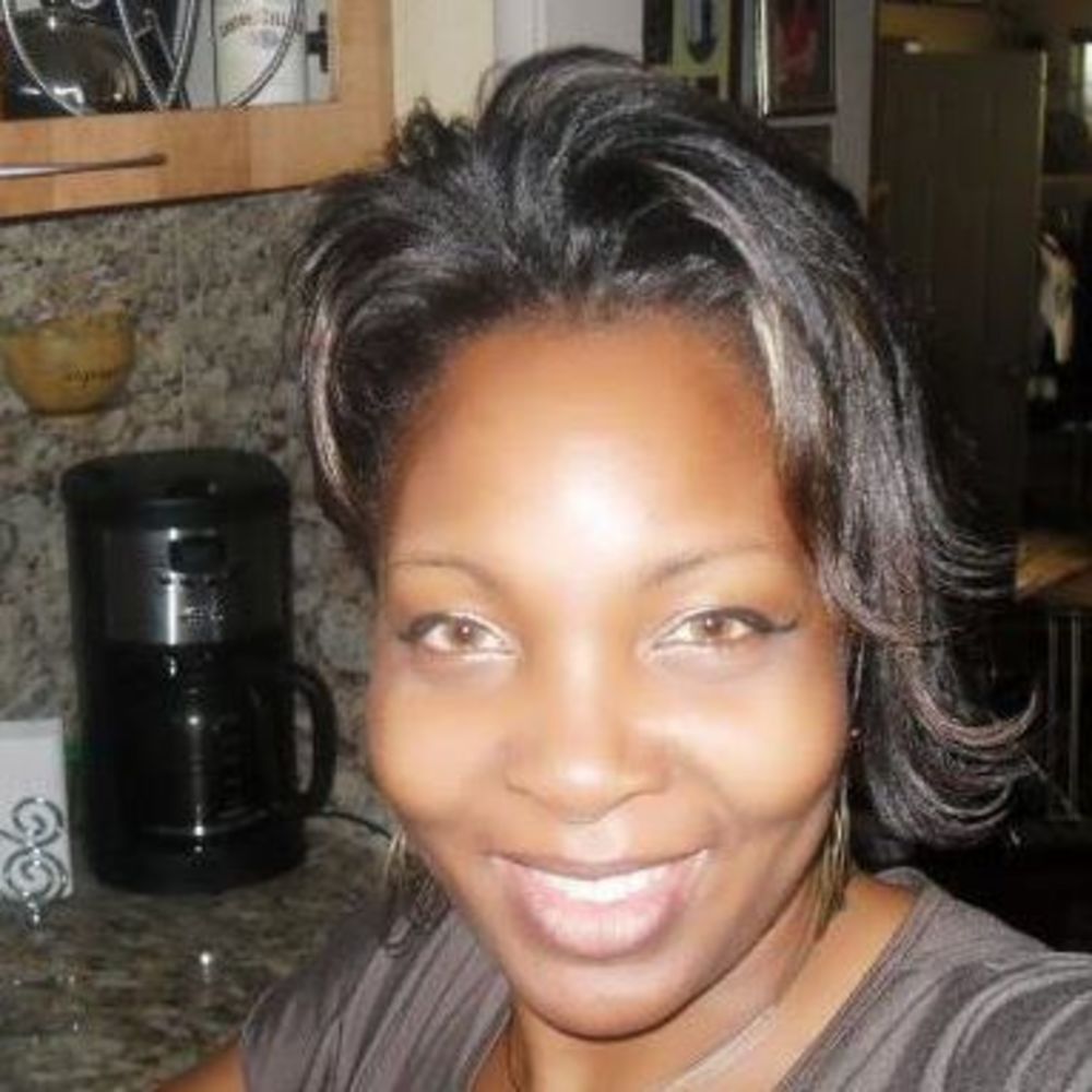 Meet your Posher, Denise